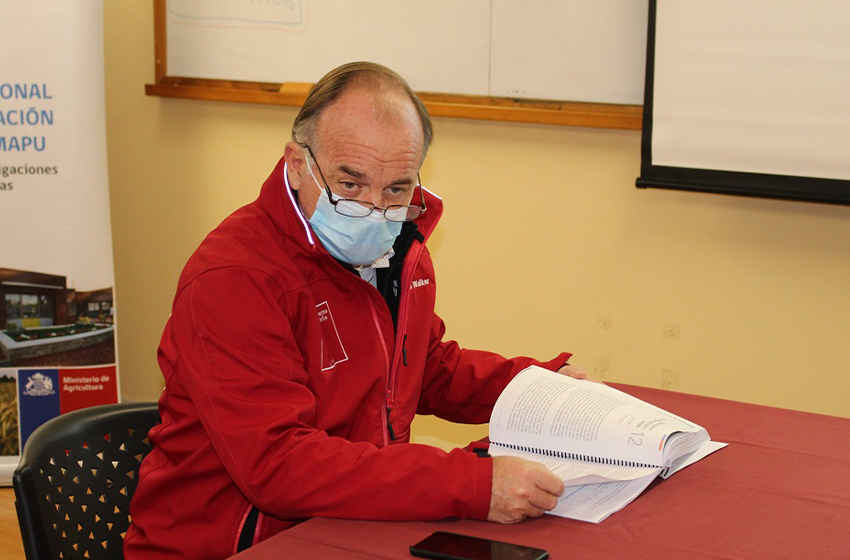  Ministro de Agricultura e INIA lanzaron libro “Agricultura de la Nueva Región de Ñuble”