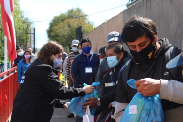  Se regalaron 150 kits de higiene y sanitización a vecinos de la población Luis Cruz Martínez