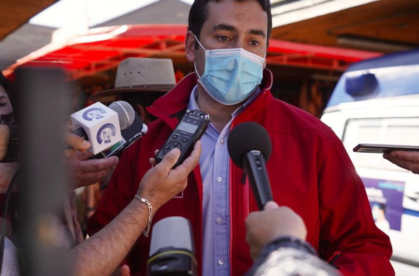  Intendente jardua y seremi de salud inspeccionan funcionamiento del primer pcr móvil de Ñuble