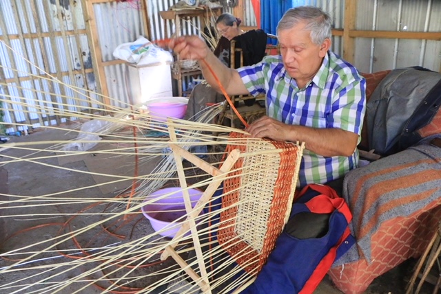  Ferias Virtuales de Artesanía culminan con el trabajo de artesanos en mimbre de Coihueco